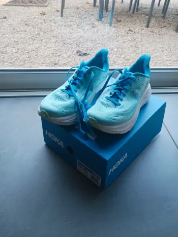 Used Hoka Clifton 10 Running Shoes