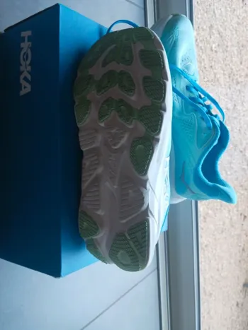 Hoka Clifton 10 bike d'occasion — image 3 sur 9