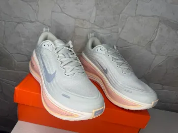 Použité Nike Vomero Plus bike — obrázek 4 z 4
