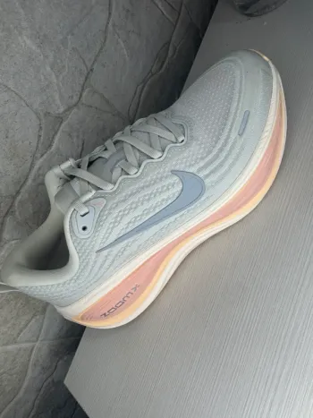 Použité Nike Vomero Plus bike — obrázek 2 z 4