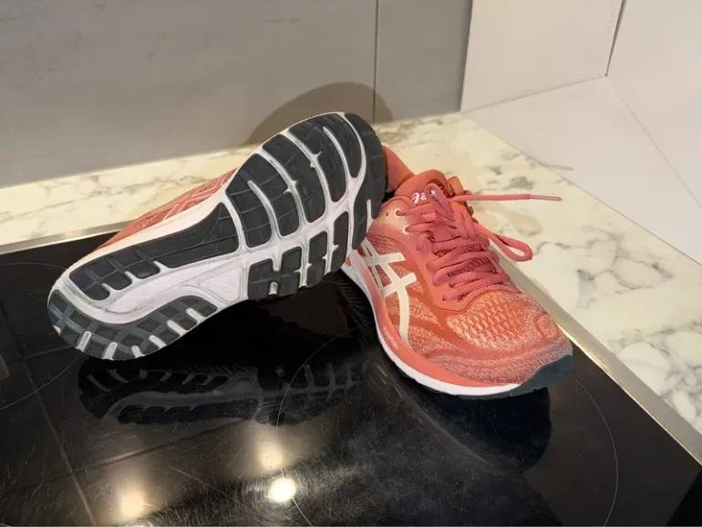 Used Asics Gel Glorify 5 bike — image 5 of 6