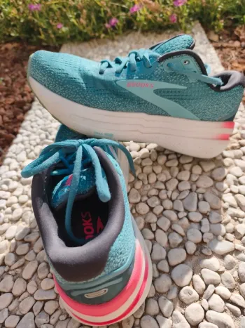 Used Brooks Ghost Max 2 Running Shoes
