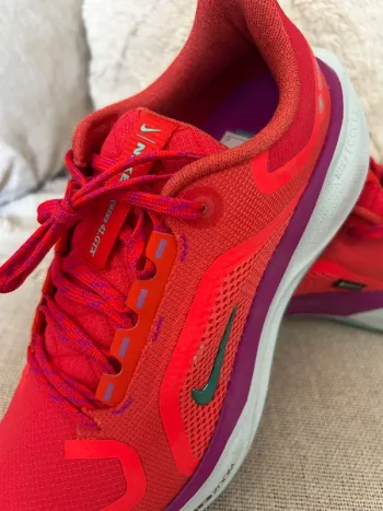 Käytetty Pegasus Zoom Running Shoes