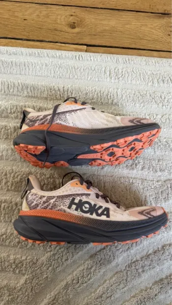 Used Hoka Trail Gore-Tex bike — image 4 of 4