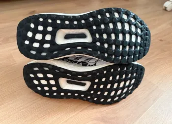 Gebrauchtes Adidas Ultraboost bike — Bild 2 von 3
