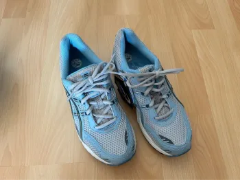Käytetty Ideal Gel-1130 Running Shoes