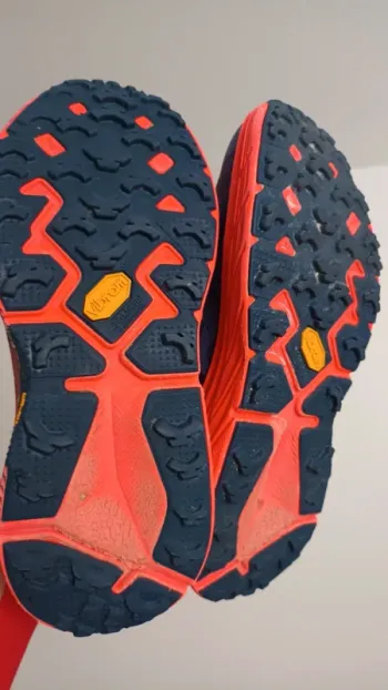 Used Hoka Speedgoat bike — image 5 of 7