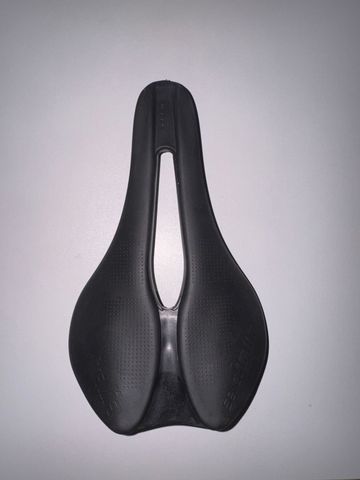Used Sella Italia Boost 145 mm Saddles & Seatposts