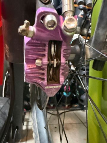 Used Hope tech3v4 2025 bike — image 5 of 6