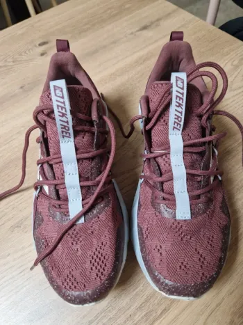 Used New Balance Tektrel v1 bike — image 2 of 7
