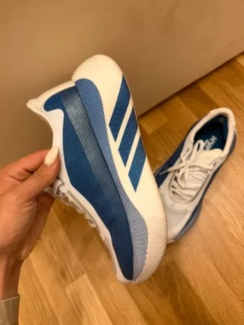 Brugt Adidas Hyperboost Edge Running Shoes