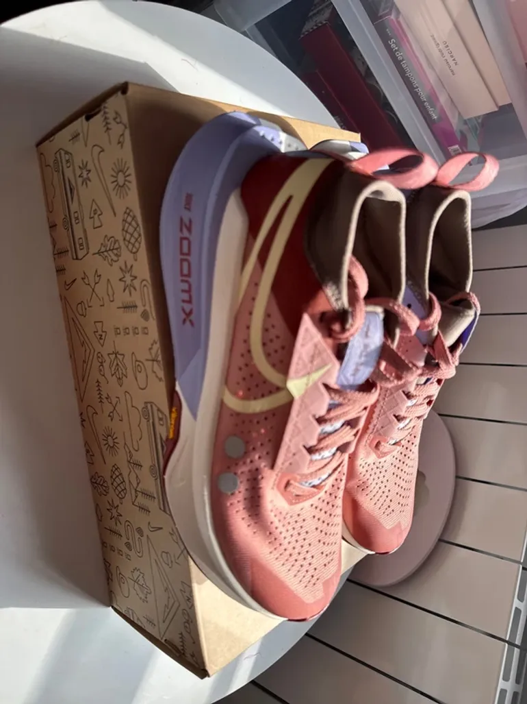 Nike ZoomX Zegama Trail 2 bike d'occasion — image 6 sur 13