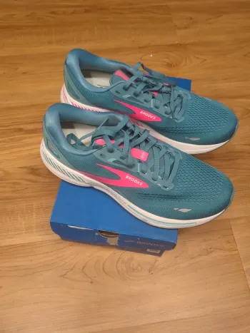 Used Brooks Running shoes Running Shoes