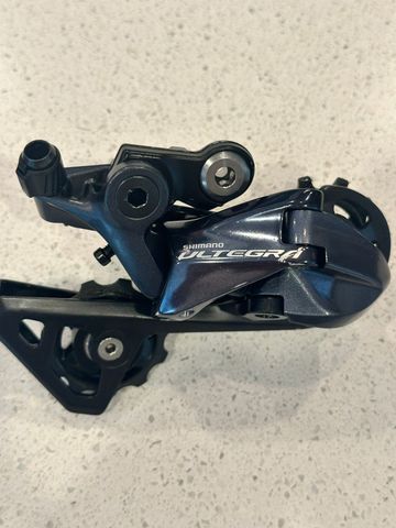 Used Shimano R8000 rear derailleur 11 spd Drivetrain & Pedals