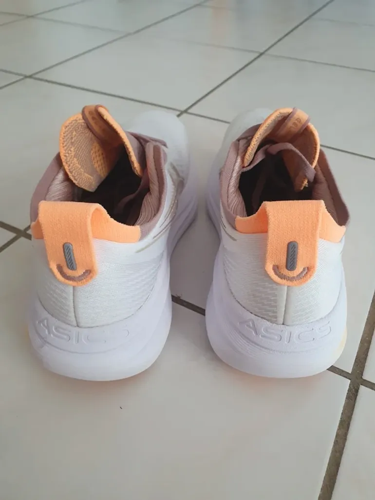 Asics Gel Nimbus 27 bike d'occasion — image 6 sur 8