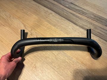 Used Deda Elementi Superleggera 2024 bike — image 5 of 10