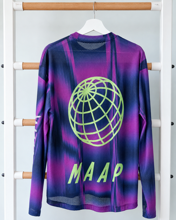 Tweedehands MAAP Evade Hoodie bike — afbeelding 2 van 10