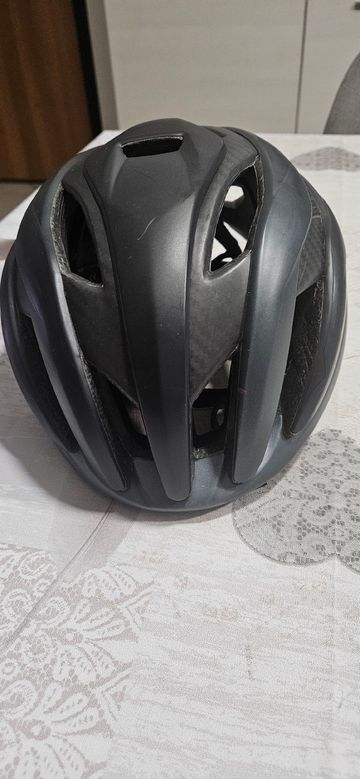 Used MET 3k carbon Cycling Accessories