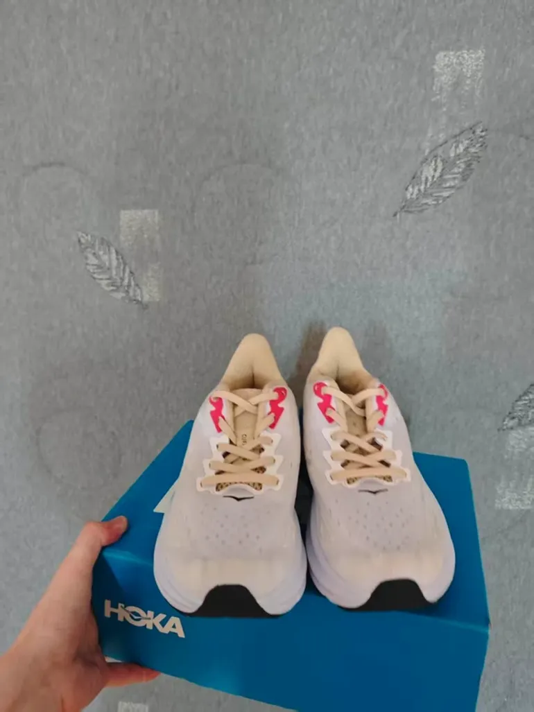 Used Hoka Shoes size 43 bike — image 2 of 6