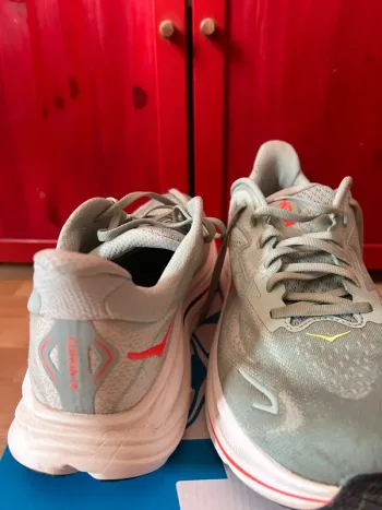 Used Hoka Clifton 10 bike — image 2 of 3