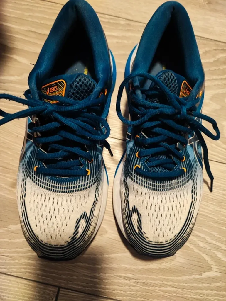 Used Asics Gel-Nimbus 21 bike — image 3 of 8