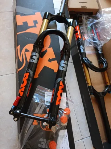Fox Racing FOX 36 Float Factory 29" 150mm rake 44mm 58HT FIT4 2026 Fork usato