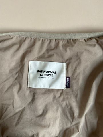 Brugt Pas Normal Studios Off-Race Thermal Gilet bike — billede 3 af 10