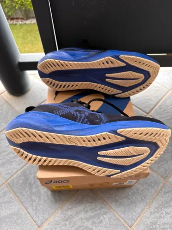 Used Asics Novablast 5 bike — image 7 of 7