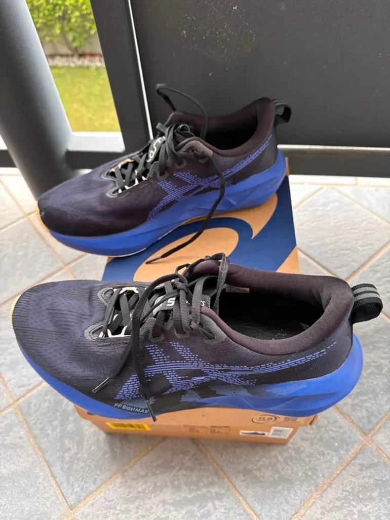 Used Asics Novablast 5 bike — image 4 of 7