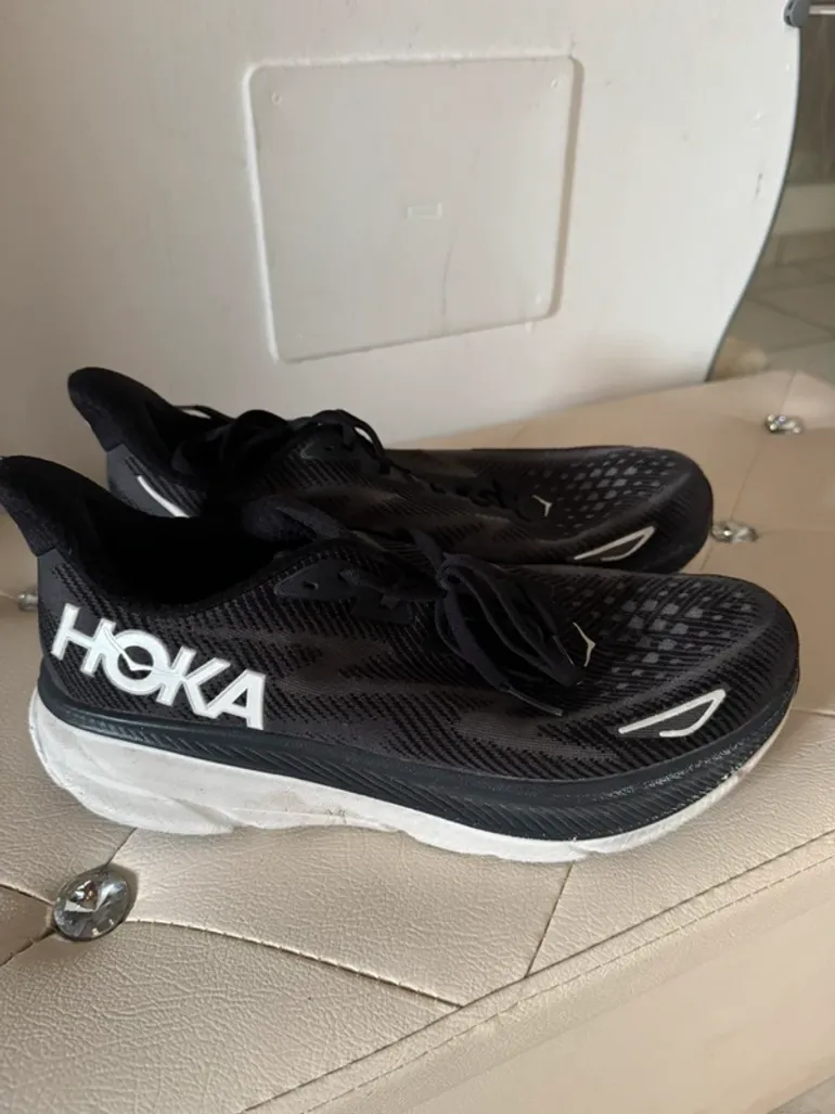 Used Hoka Clifton 9 bike — image 2 of 5