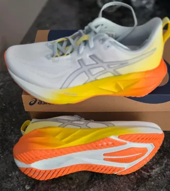 Used Asics Novablast 5 bike — image 3 of 13