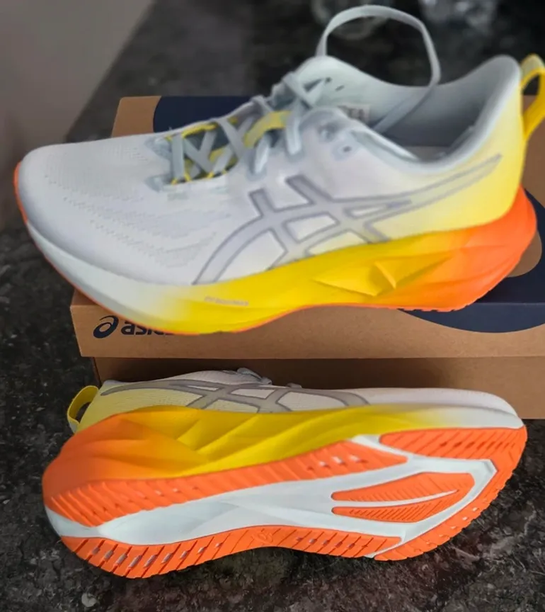 Used Asics Novablast 5 bike — image 3 of 13