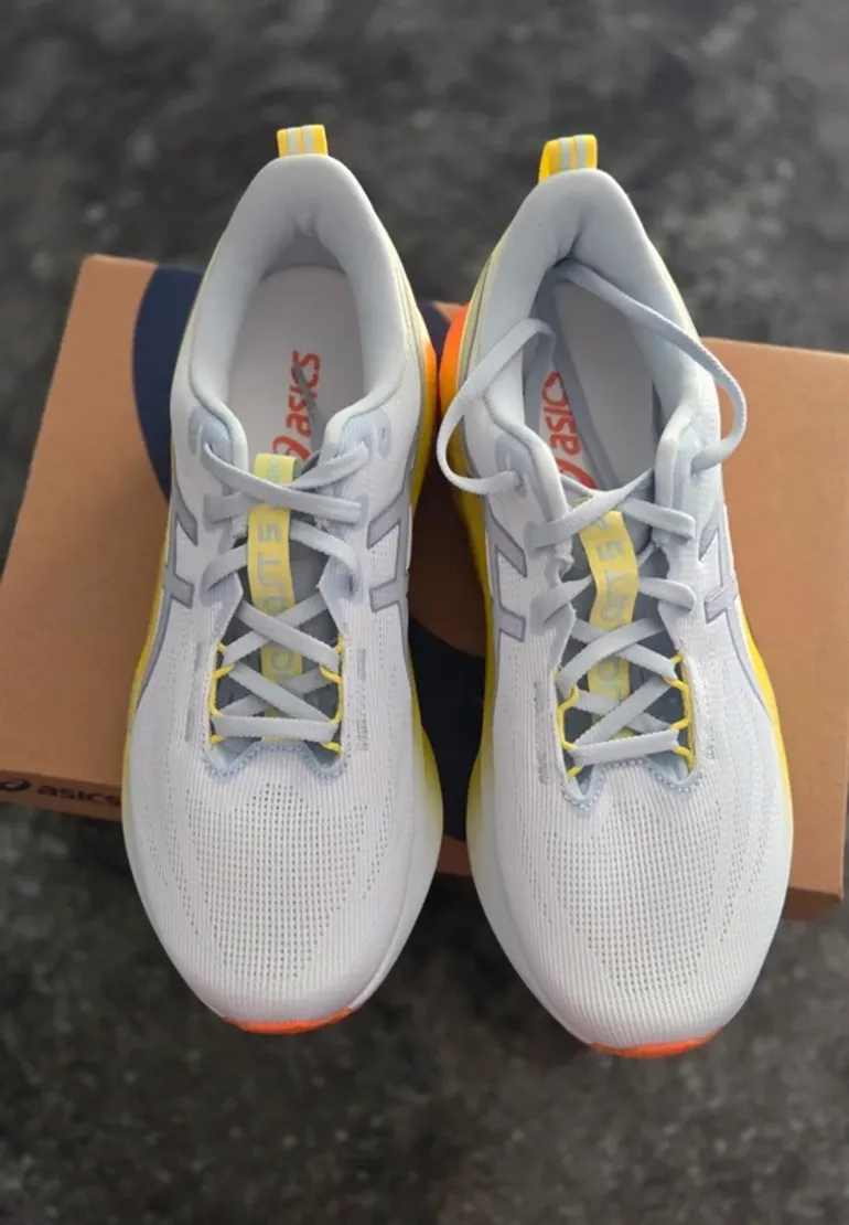 Used Asics Novablast 5 bike — image 4 of 13