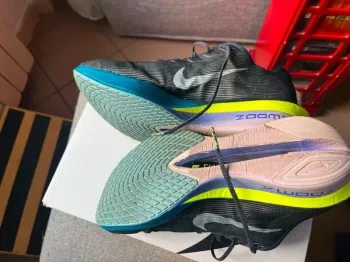 Used Nike Zoom Vaporfly Next% bike — image 4 of 4