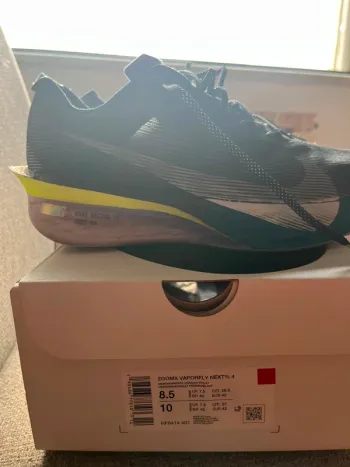 Used Nike Zoom Vaporfly Next% bike — image 2 of 4