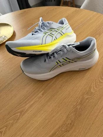 Used Asics Running Shoes Running Shoes