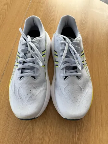 Used Asics Running Shoes bike — image 3 of 7