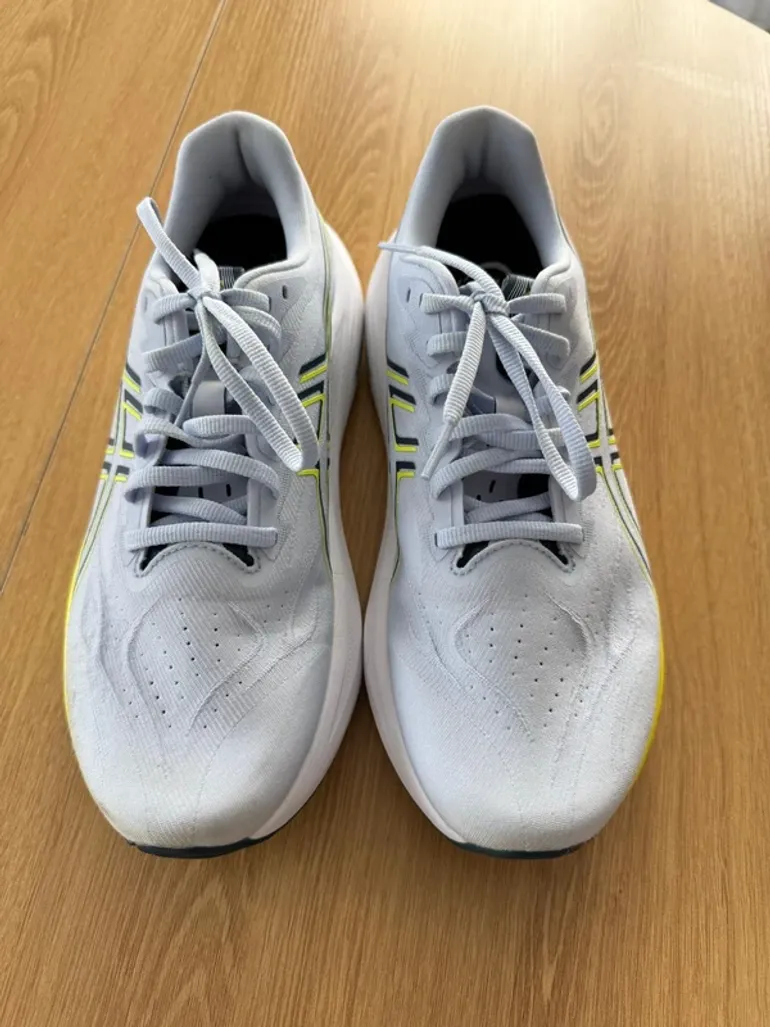 Used Asics Running Shoes bike — image 3 of 7