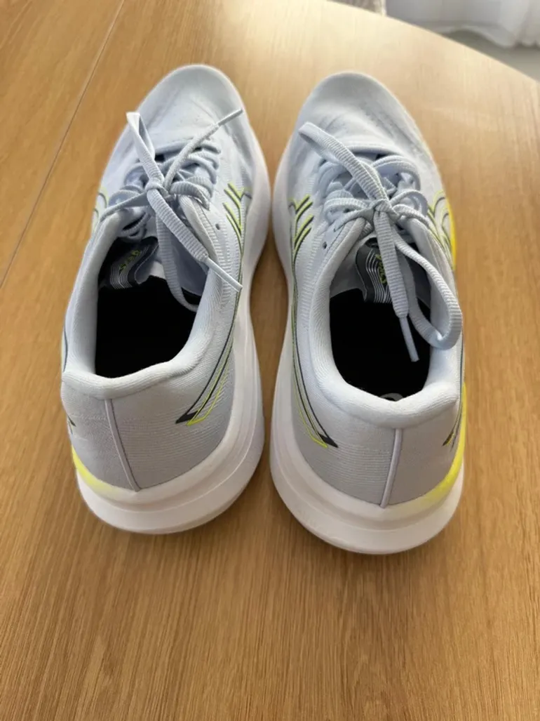 Used Asics Running Shoes bike — image 5 of 7