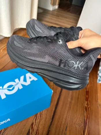 Hoka Clifton 9 Running Shoes usato
