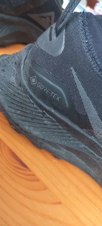 Used Nike Trail Gore-Tex bike — image 5 of 5