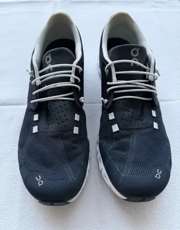 Used Ideal Cloud Running Shoes