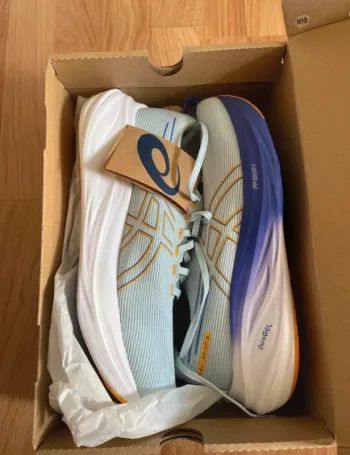 Used Asics Gel-Saiun 3 Running Shoes