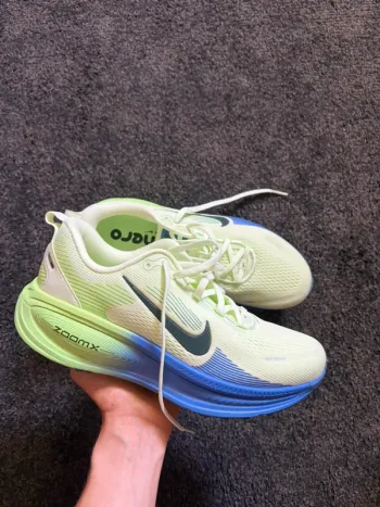 Used Ideal Vomero Running Shoes