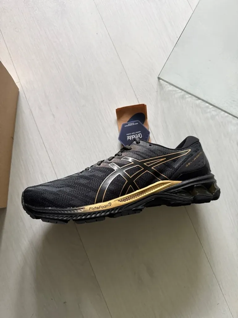 Used Asics Gel-Jadeite bike — image 2 of 5
