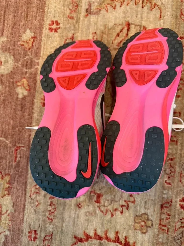 Used Nike Vomero 18 bike — image 6 of 8