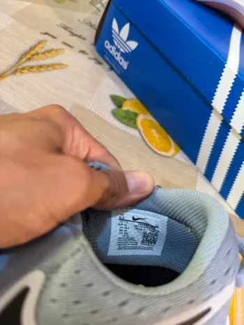 Used Nike Shoes Size 42 bike — image 5 of 9