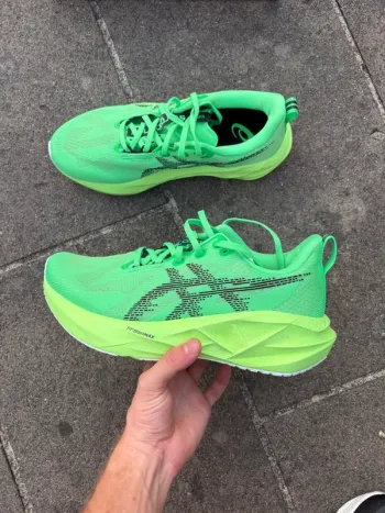 Asics Novablast 5 Running Shoes usato