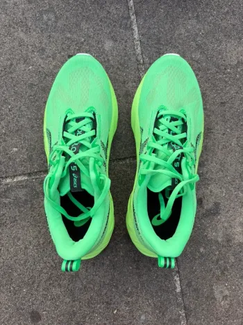 Asics Novablast 5 bike usato — immagine 3 di 5