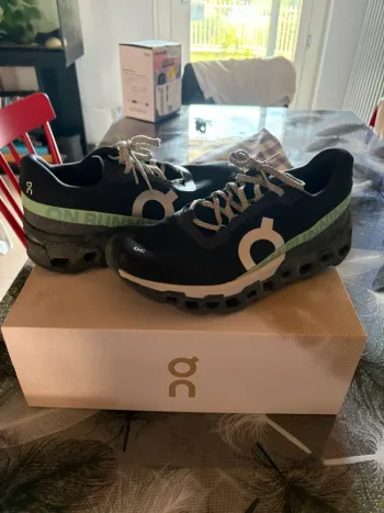 Gebrauchtes On Running Cloudmonster Running Shoes